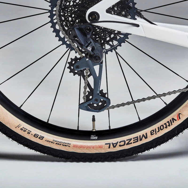 Rockrider VELO VTT Cross Country RACE 900 GX Eagle, Roues Mavic Crossmax, Cadre Carbone 6 Rockrider VELO VTT Cross Country RACE 900 GX Eagle, Roues Mavic Crossmax, Cadre Carbone – Image 6